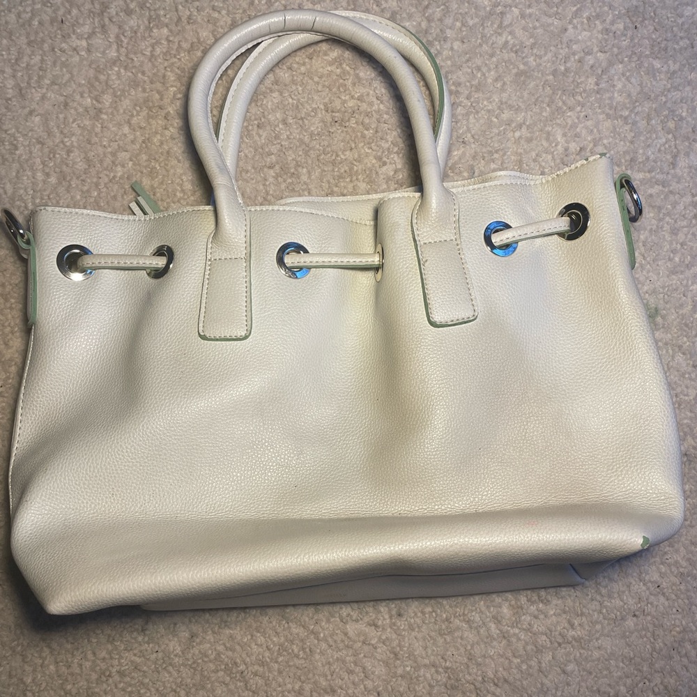 Large Honeydew Michael Kors Purse.